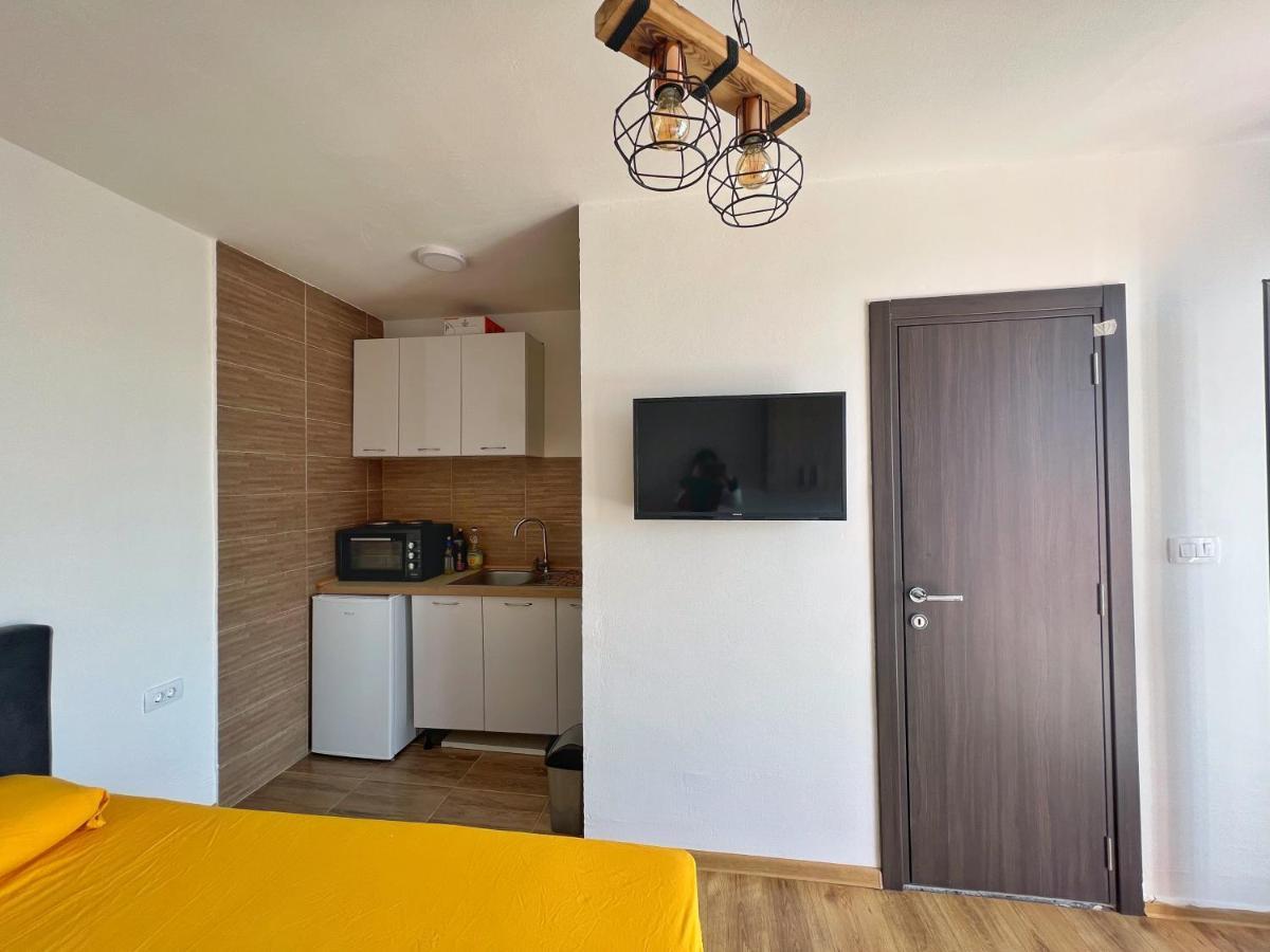 Jg Studio Apartment Vranjina Exterior foto
